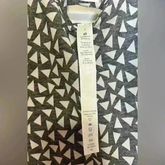 Lululemon breezy singlet NWT ,  sz 2 - Picture 7 of 7